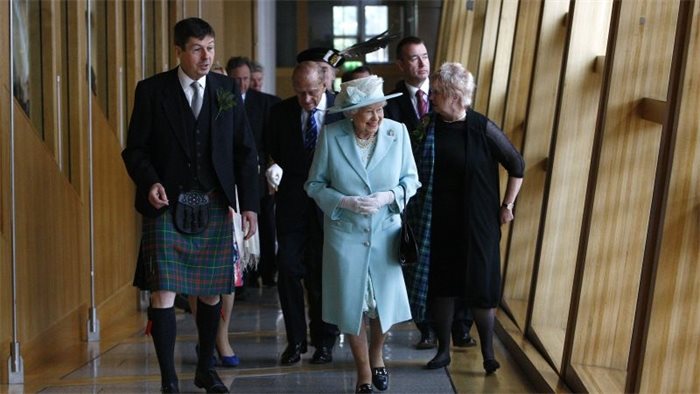 Lib Dems to challenge Scottish Government over secret correspondence with the Queen