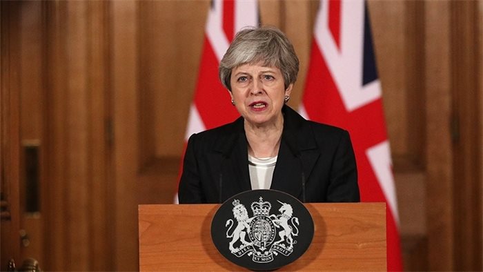 Theresa May refuses to name resignation date