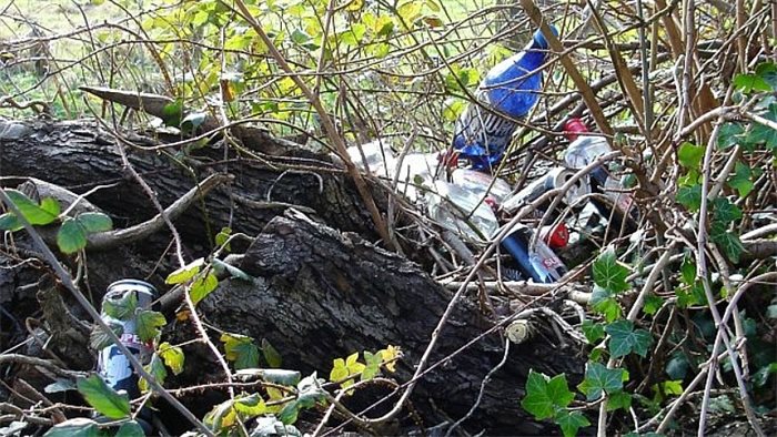 New law to tackle roadside littering