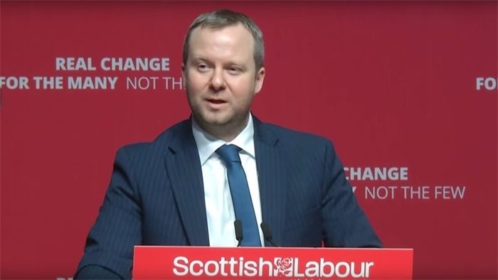 Scottish Labour general secretary Brian Roy stands down