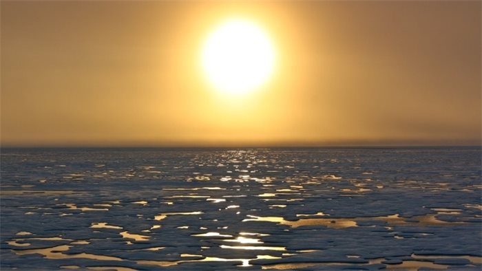 UK must 'assert interests in Arctic'
