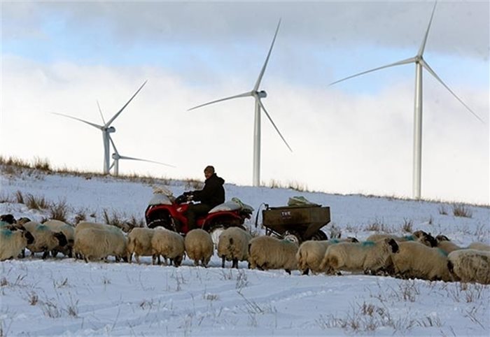 The Scottish Government needs to develop clearer action plans for adapting to climate change, says CCC