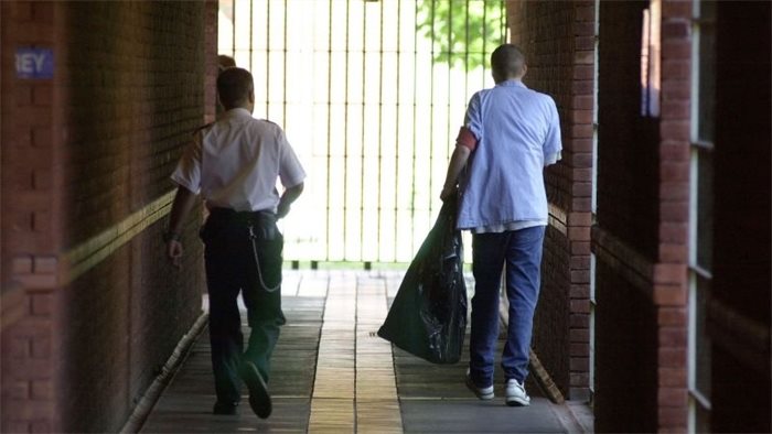 Prisoners have not benefited from healthcare being transferred to the NHS, RCN finds