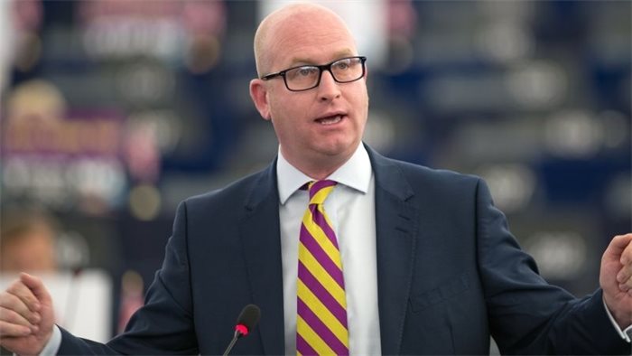 Paul Nuttall elected leader of UKIP in landslide victory