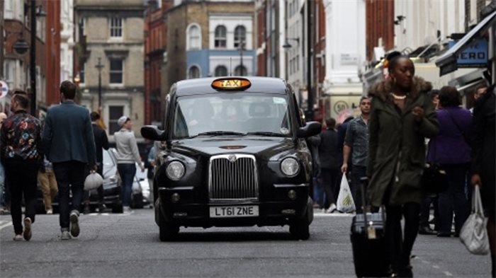 Shameless peer claimed £300 allowance while taxi waited outside