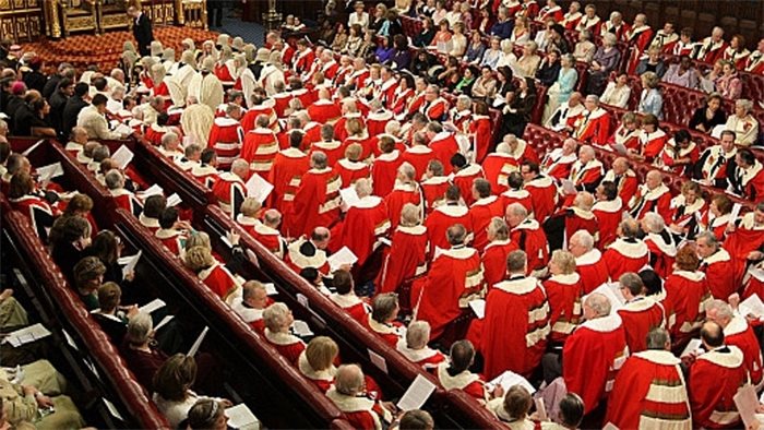 UK Government vows to overturn Lords amendement on right of EU citizens to stay