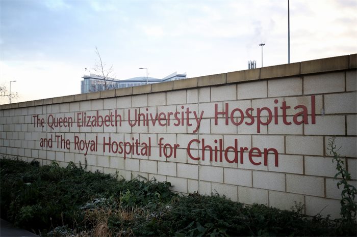 Patients with cancer were put at more risk because of design of Queen Elizabeth University Hospital, review finds