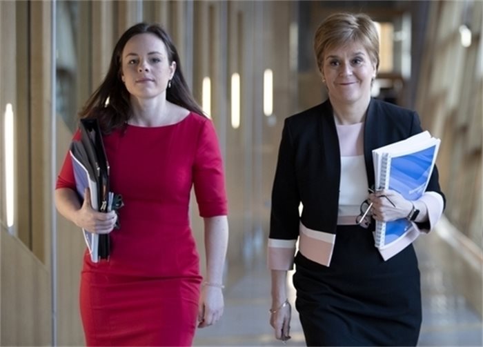Nicola Sturgeon calls for stronger UK COVID-19 restrictions