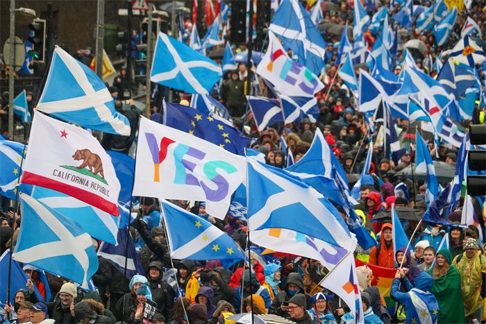 Comment: The independence debate continues to sit on a knife edge