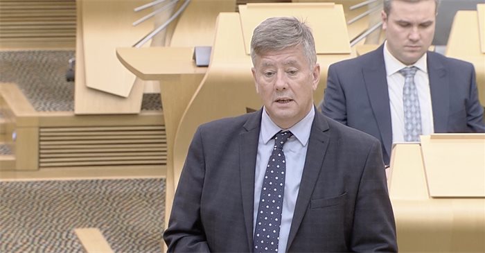 Justice secretary offers apology over Police Scotland's crash failures