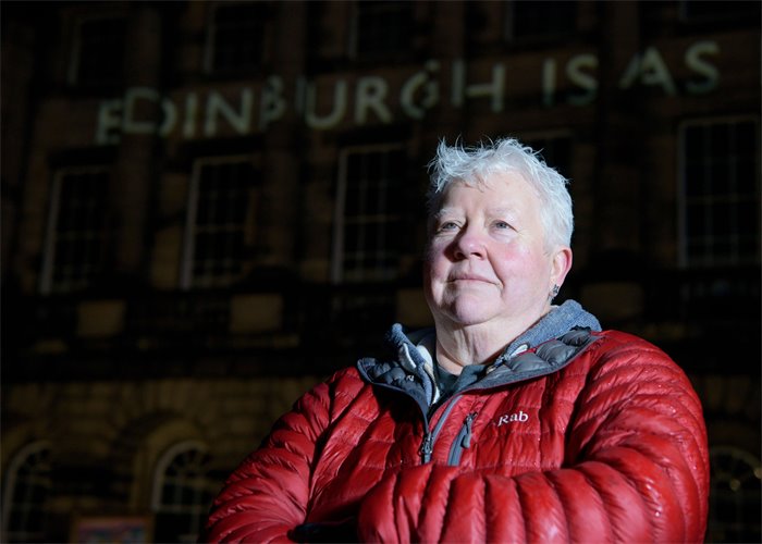 Nicola Sturgeon backs Val McDermid in Raith Rovers row