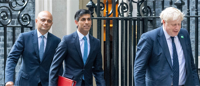 Rishi Sunak and Sajid Javid resign from the government