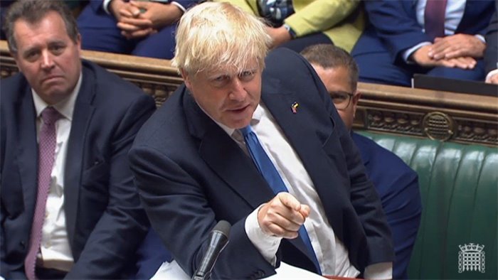 Johnson calls campaign for independence 'pointless' in last ever PMQs