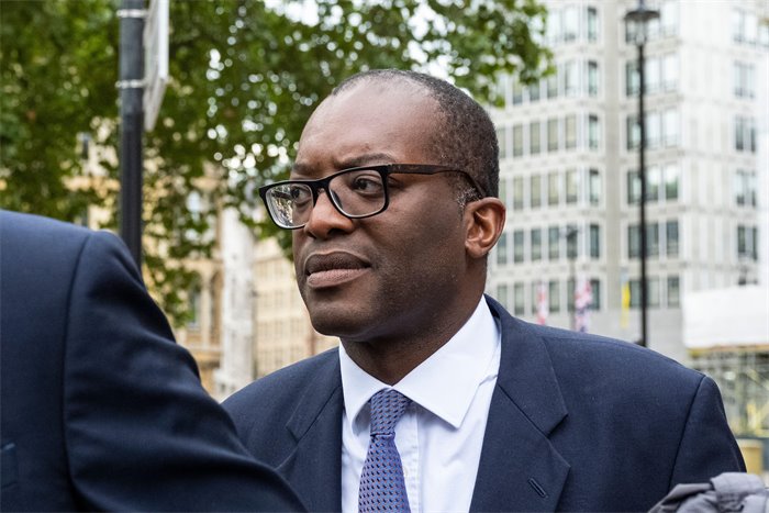 Kwasi Kwarteng cuts short US trip for crisis talks on the economy
