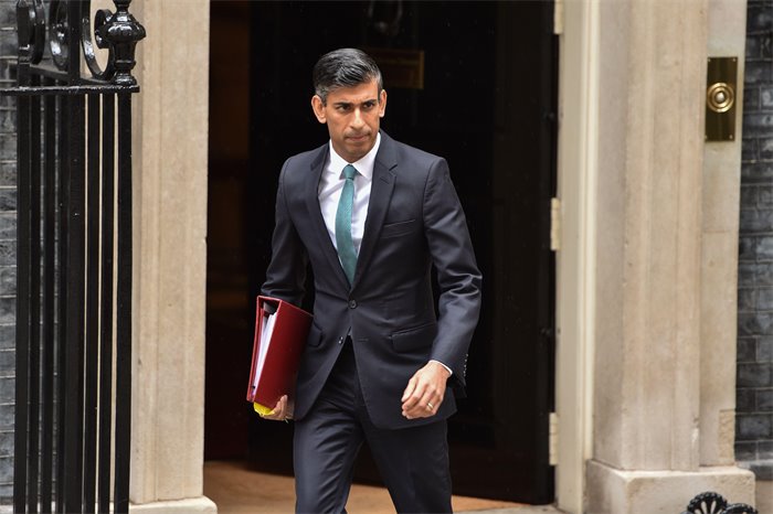 Rishi Sunak and Nicola Sturgeon to meet as Gavin Williamson row continues