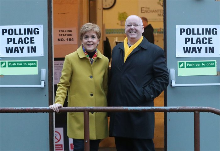 Peter Murrell quits as SNP chief executive amid membership row