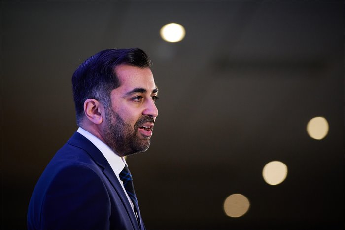 Humza Yousaf makes indyref2 demand to Rishi Sunak