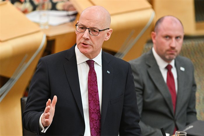 First Minister apologises for deaths caused by long A&E waits