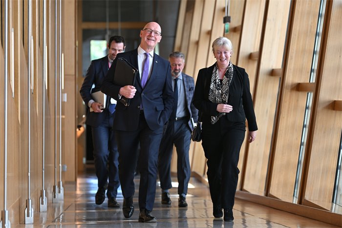 Scotland's credit rating matches UK ahead of first bonds issue