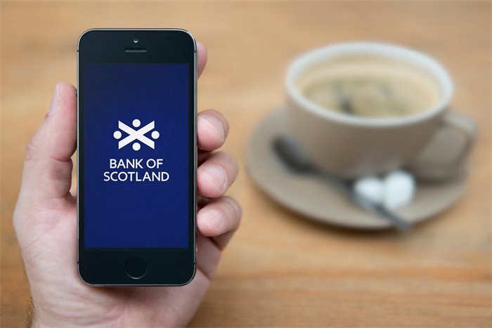 Almost half a million affected by Lloyds banking app glitch