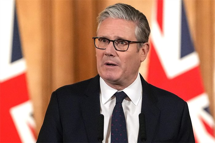 UK will ban social media access for under-16s, Starmer confirms