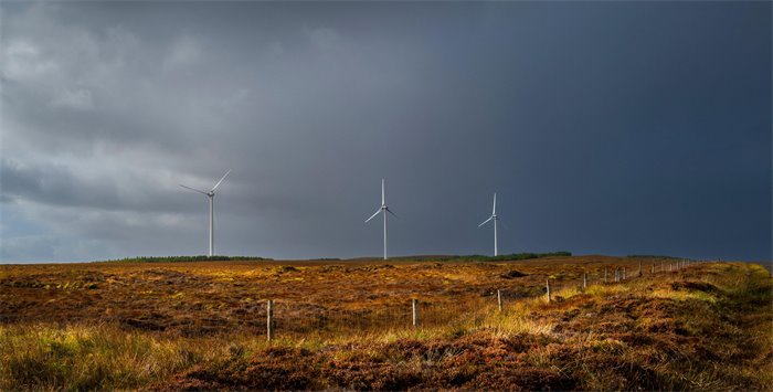MPs ‘unconvinced’ UK Government will meet community energy target