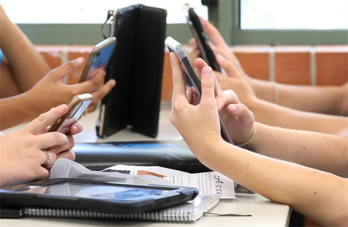 Scottish Government publishes new guidance for phone-free classrooms