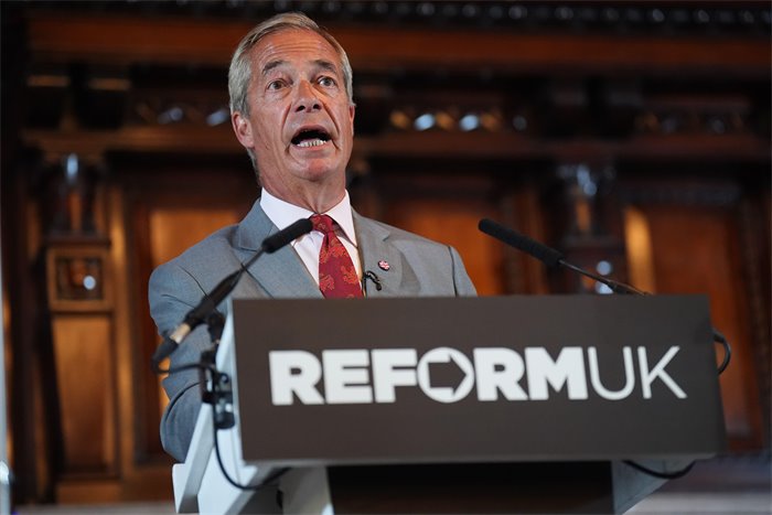 Farage wins Clacton by-election in vote boycotted by main parties