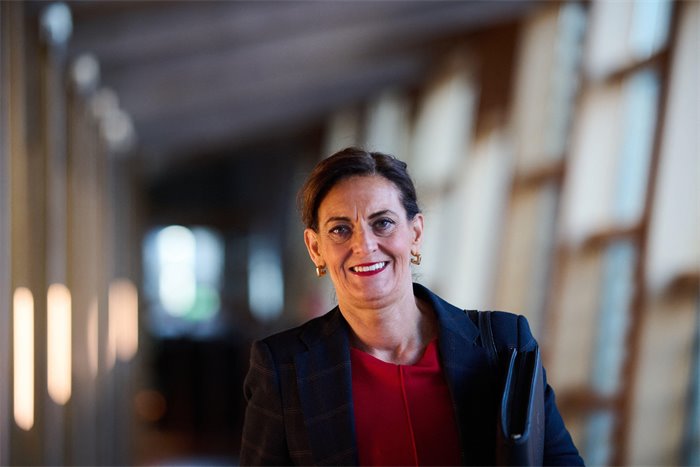 Minister defends Transport Scotland gaffe MSP