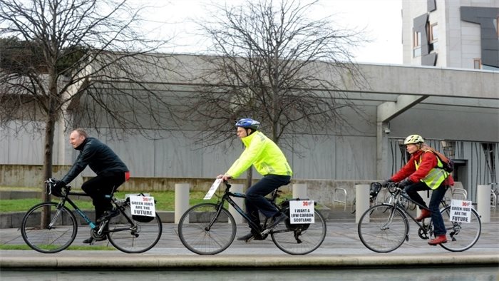 Stop Climate Chaos delivers election demands to Parliament