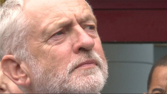 Corbyn tries to convince Scotland that the devolution is in the detail