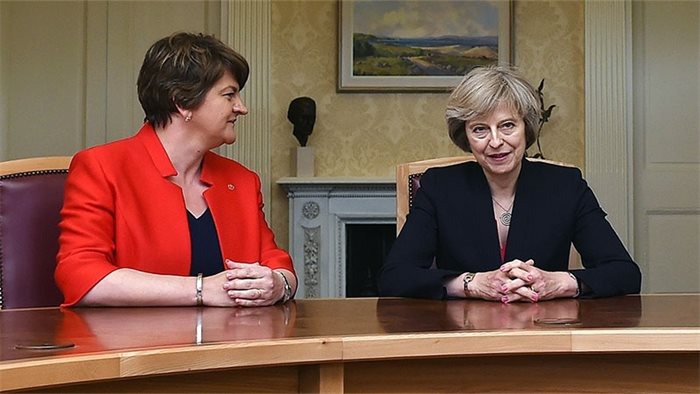 DUP warns it could bring down government if Northern Ireland kept in customs union