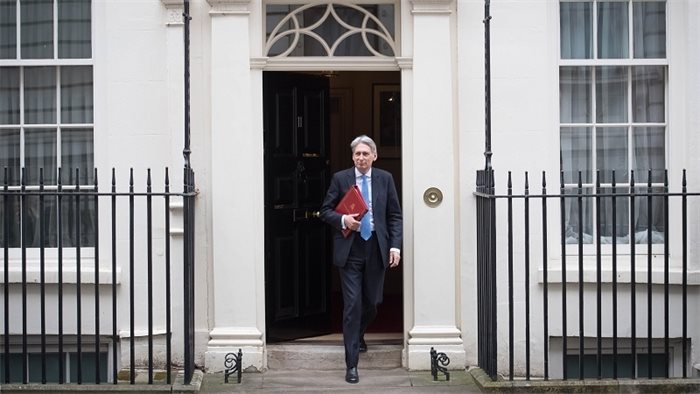 New UK cabinet tensions over budget as Philip Hammond intervenes over plastic bag levy promise