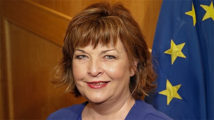 Fiona Hyslop marks St Andrew's day in Brussels