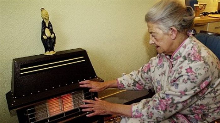 Local Government Committee calls for stronger targets to help those in extreme fuel poverty