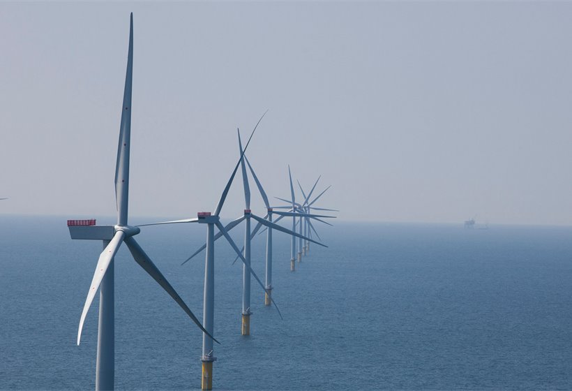 Contract awarded to build one of world’s largest offshore wind farms in Scotland