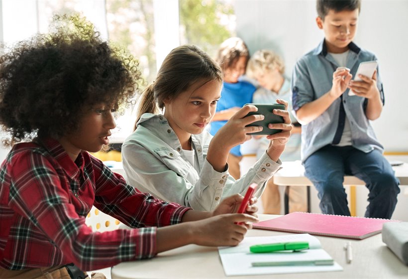 Public health approach to online harm needed to protect children, expert says