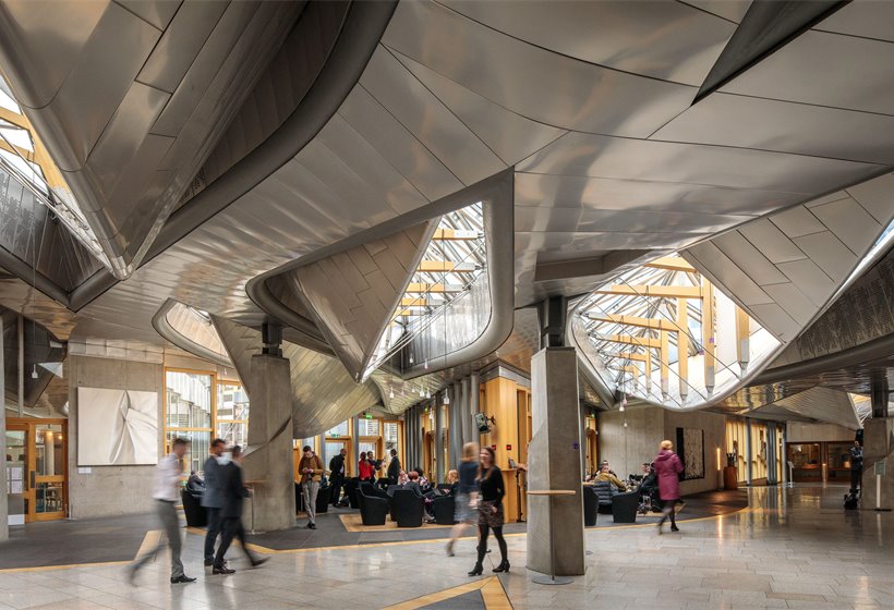 MSPs and staff warned not to share accommodation 