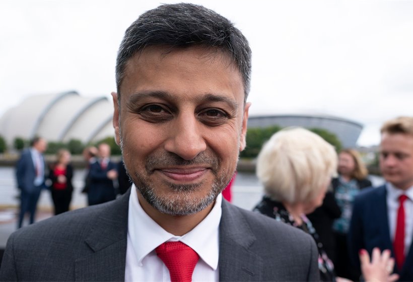 Scottish Labour MP quits as health minister and calls for Starmer to resign
