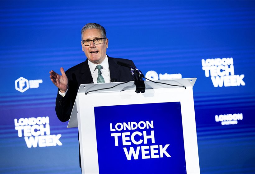 Starmer gives big tech three months to block children from accessing nude images