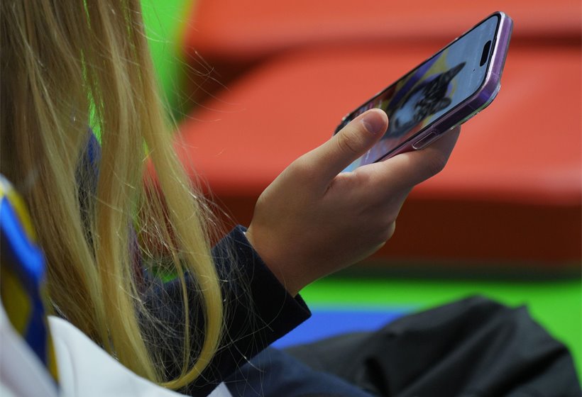 Scottish Government seeking views on phone ban in schools