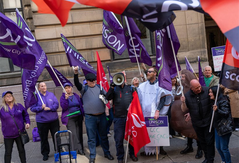 Glasgow City Council to fire-and-rehire workers as equal pay talks break down