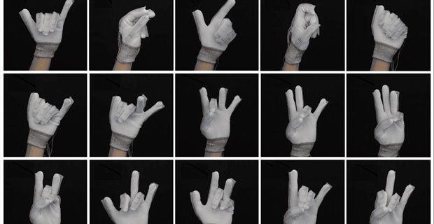 High-tech gloves help robots get touchy-feely