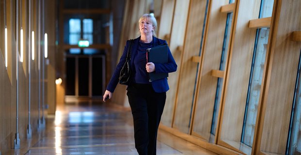 Unite behind SNP budget, Shona Robison urges rivals