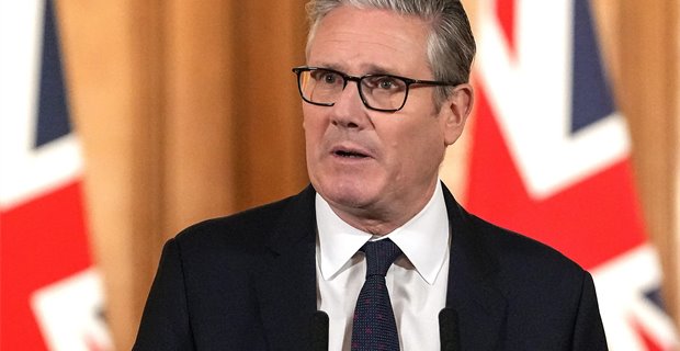 UK will ban social media access for under-16s, Starmer confirms