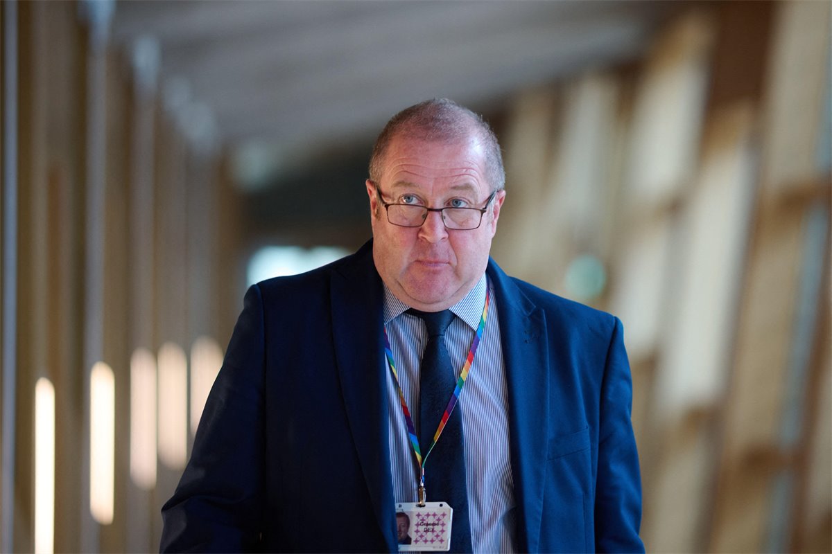 Minister denies deliberate delay in releasing Salmond files