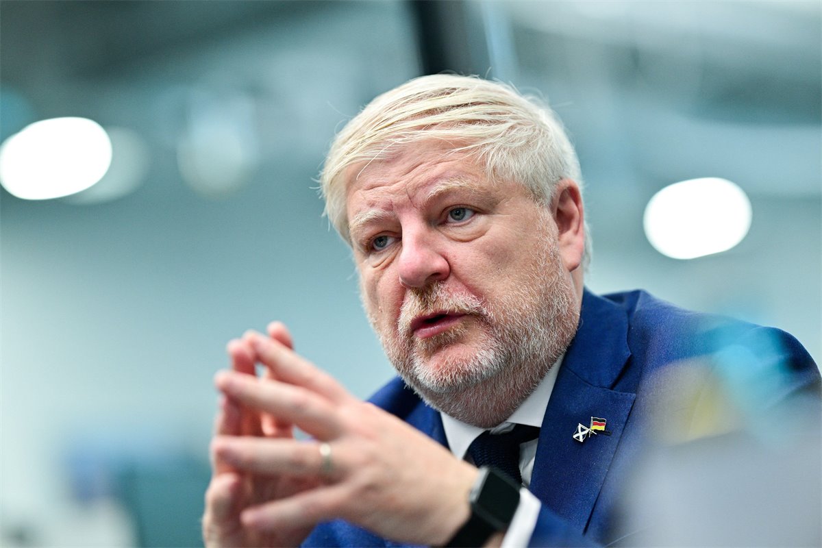 Situation in Middle East ?deeply concerning?, says Angus Robertson