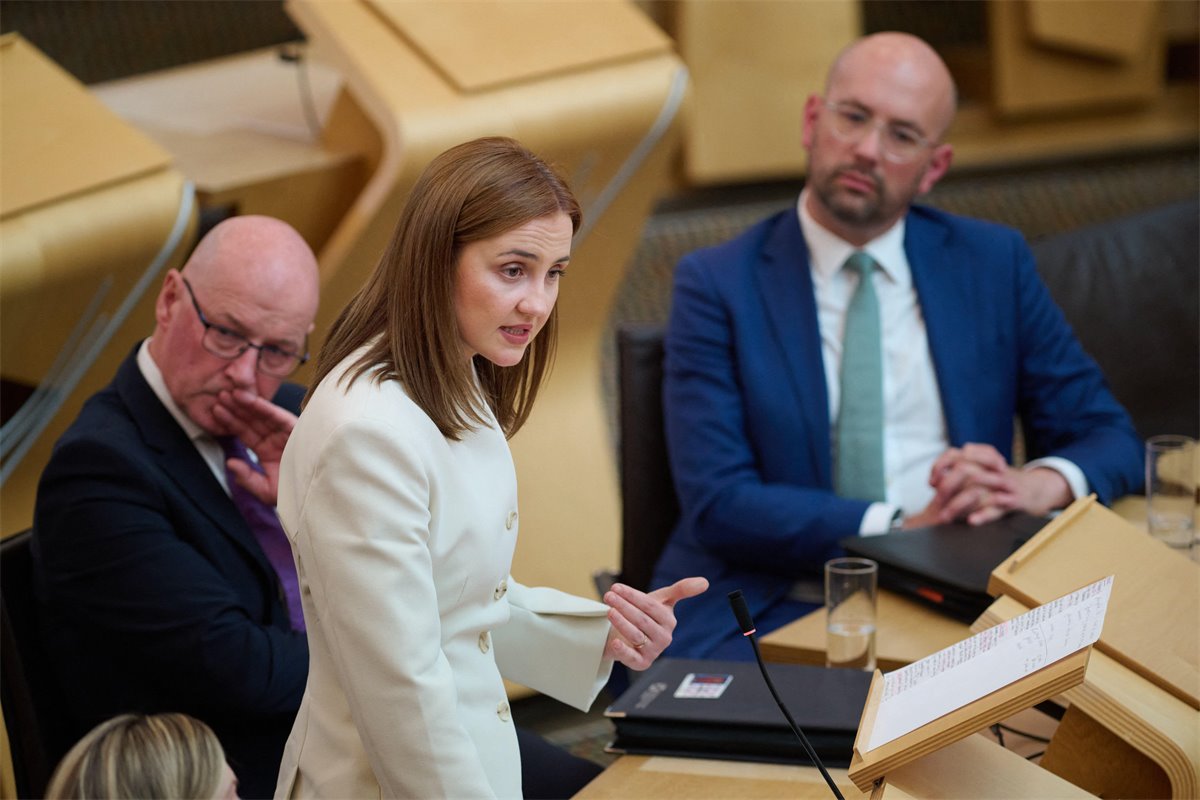 Scottish Government urges schools to act on mobile phones ahead of legislation