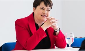 Ruth Davidson backs Jeremy Hunt