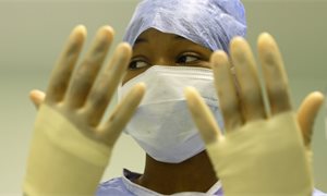 Ethnic minority doctors face barriers to career progression, says General Medical Council